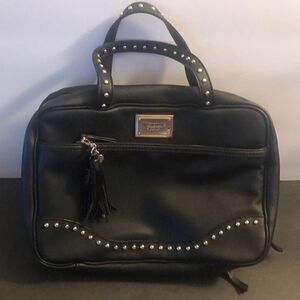 Black Victoria secret make up bag great condition especially good for travel.